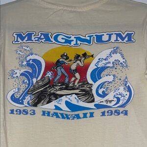 VINTAGE AUTHENTIC Magnum PI Crew - Pocket Tee - Size SMALL